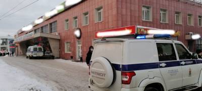 Махренский потребовал от полиции разобраться с "телефонными террористами", атаковавшими центральный рынок Петрозаводска