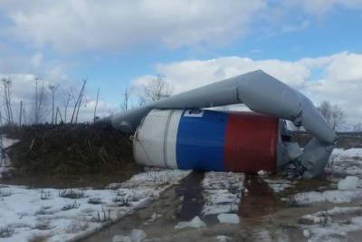 Еще одна водонапорная башня упала в Тверской области