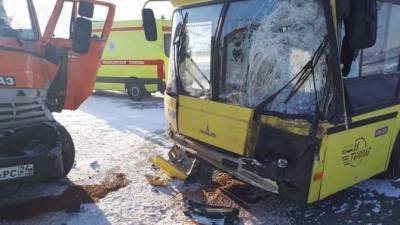 В Норильске в ДТП с автобусом и КамАЗом пострадал человек