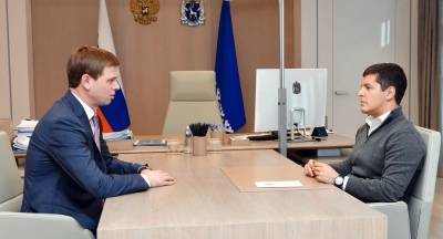 Губернатор Ямала встретился с главой района, где произошло масштабное коммунальное ЧП