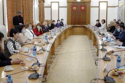 Губернатор Кубани встретился с успешными жительницами края
