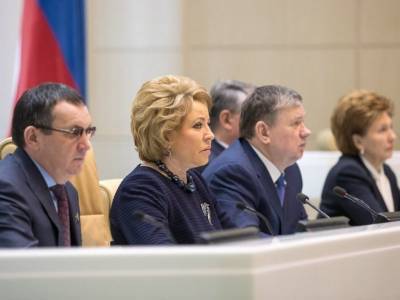 Штрафовать могут каждого: Совет Федерации санкционировал наказание россиян за политические взгляды