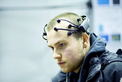 Российский студент разработал метод разблокировки телефона сигналами мозга