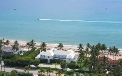 Трамп выставил на продажу свое поместье на берегу океана во Флориде