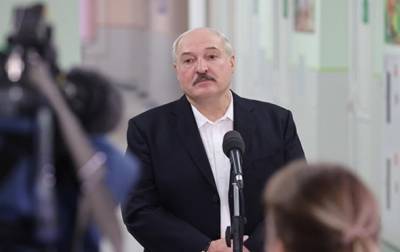 Александр Лукашенко - Николай Автухович - Лукашенко заявил о выявлении арсенала с тротилом и пластидом - korrespondent.net