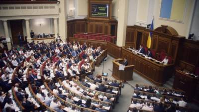 Депутат Рады назвал «зеленым фашизмом» закрытие телеканалов на Украине