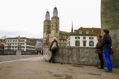 В Швейцарии в память о жертвах коронавируса провели минуту молчания