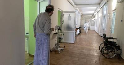 "Медики готовы просто выйти, люди умирают на глазах": врач из Закарпатья рассказала о коллапсе через COVID-19