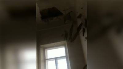 В аудитории Казанского университета рухнул потолок