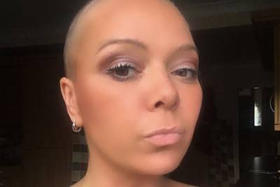 Женщина два года растила волосы после рака и лишилась их из-за оплошности детей