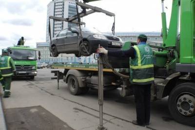 В Москве подорожает эвакуация неправильно припаркованных авто