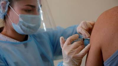 Немецкие работодатели планируют сами вакцинировать своих сотрудников