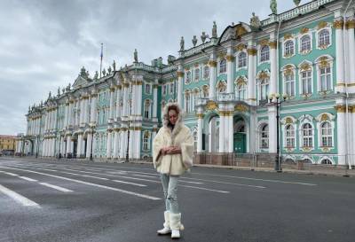 Волочкова приехала в Петербург и рассказала о тяжелой болезни отца