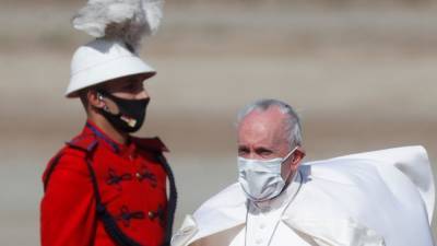 Папа Франциск призвал к равноправию конфессий на встрече с главой Ирака