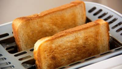 Врач Меньшиков рассказал о негативном влиянии тостера на здоровье