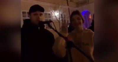 Вуличного музиканта побили у центрі Львова за російські пісні
