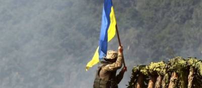 Бойцы ВСУ установили флаг Украины в блиндаже «ДНР»: у боевиков случился переполох