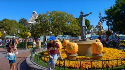 Калифорнийский Disneyland заработает после года перерыва из-за COVID-19