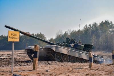 Модернизация с «голой» бронёй: польские военные осваивают новые танки Т-72М1R