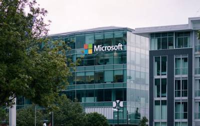 СМИ: Из-за уязвимости ПО Microsoft оказались под угрозой десятки тысяч компаний