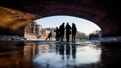 В Петербурге за выход на лёд с начала года оштрафовали 70 человек