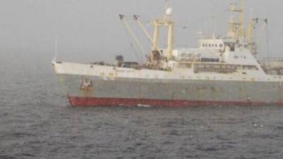 Российских моряков эвакуировали с загоревшегося судна в Японском море