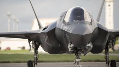 Адам Смит - Конгресс США признал проект истребителя F-35 "полной катастрофой" - politros.com