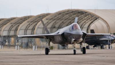 Пентагон направил на Аляску партию новейших истребителей F-35