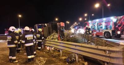 В Польше автобус с украинцами упал с моста: 6 погибших (ФОТО)