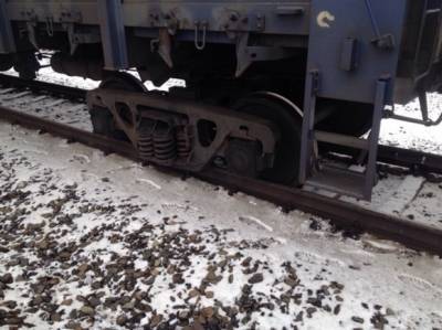 В Хабаровском крае сошли с рельсов 17 цистерн с нефтью, произошла утечка