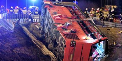 В Польше рейсовый автобус попал в ДТП: шестеро украинцев погибли, еще 15 травмированы