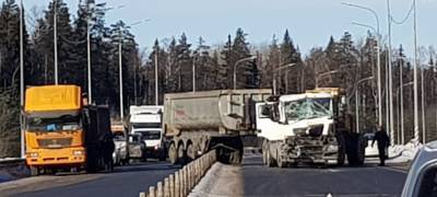 Жесткое ДТП полностью перекрыло въезд в Петрозаводск (ФОТО)