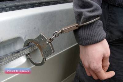 Екатеринбургский полицейский применил личное оружие для задержания предполагаемых наркосбытчиков