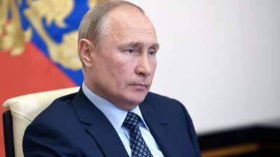 Путин поручил кабмину выбрать ведомство по защите семьи и детей