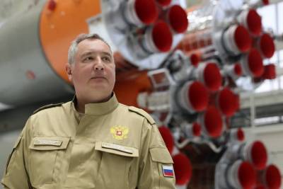 Рогозин поблагодарил США за "пинок" для снижения затрат на пуски ракет
