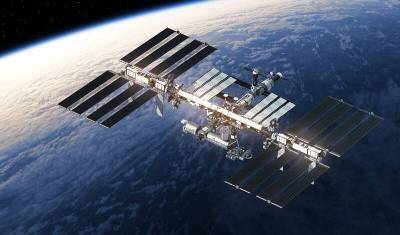 На Международной космической станции заделали первую трещину