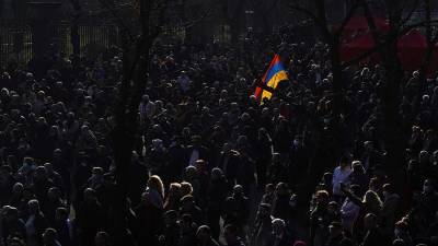Ветераны армянской армии потребовали на митинге отставки Пашиняна