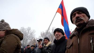 Ветераны ВС Армении собрались на митинг в Ереване за отставку Пашиняна