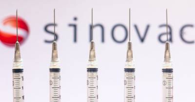 Минздрав хочет оштрафовать "своего" посредника из-за срыва сроков поставки китайской вакцины