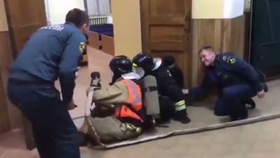 Петербургские спасатели провели матерную "тренировку" для молодых бойцов