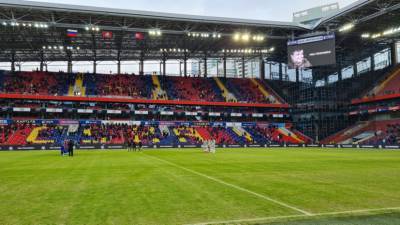 Фанаты ЦСКА посвятили баннер умершему комментатору Розанову