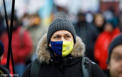Под угрозой локдауна. "Красная зона" расширяется, школы уходят в онлайн: ситуация в Украине