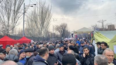 Противники Пашиняна вышли на акцию в Ереване