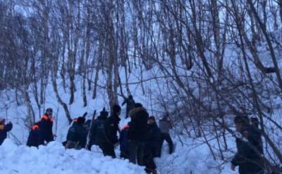 В России у школы сошла лавина: Один человек погиб