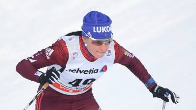 Лыжница Кирпиченко упала и лишилась шансов на медали в марафоне на ЧМ