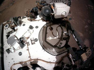 Марсоход Perseverance совершил первую поездку на Марсе