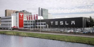 В Европе рухнули продажи электромобилей Tesla