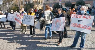 Анти-коменданти: акция против ковид-ограничений в центре Тбилиси - видео