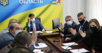 Карантин в Украине: Закарпатье переводят в "красную" зону, а Киев достиг "оранжевого" уровня
