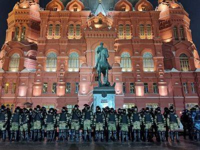Reuters: в России на фоне протестов увеличили набор сотрудников в правоохранительные органы